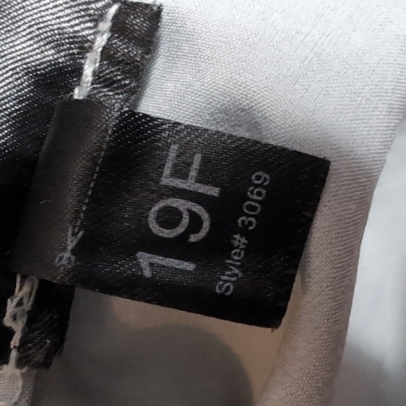 Kuhl Renegade Shirt Tufflex Fabric Size Medium in "Ash" Gray - Picture 11 of 11